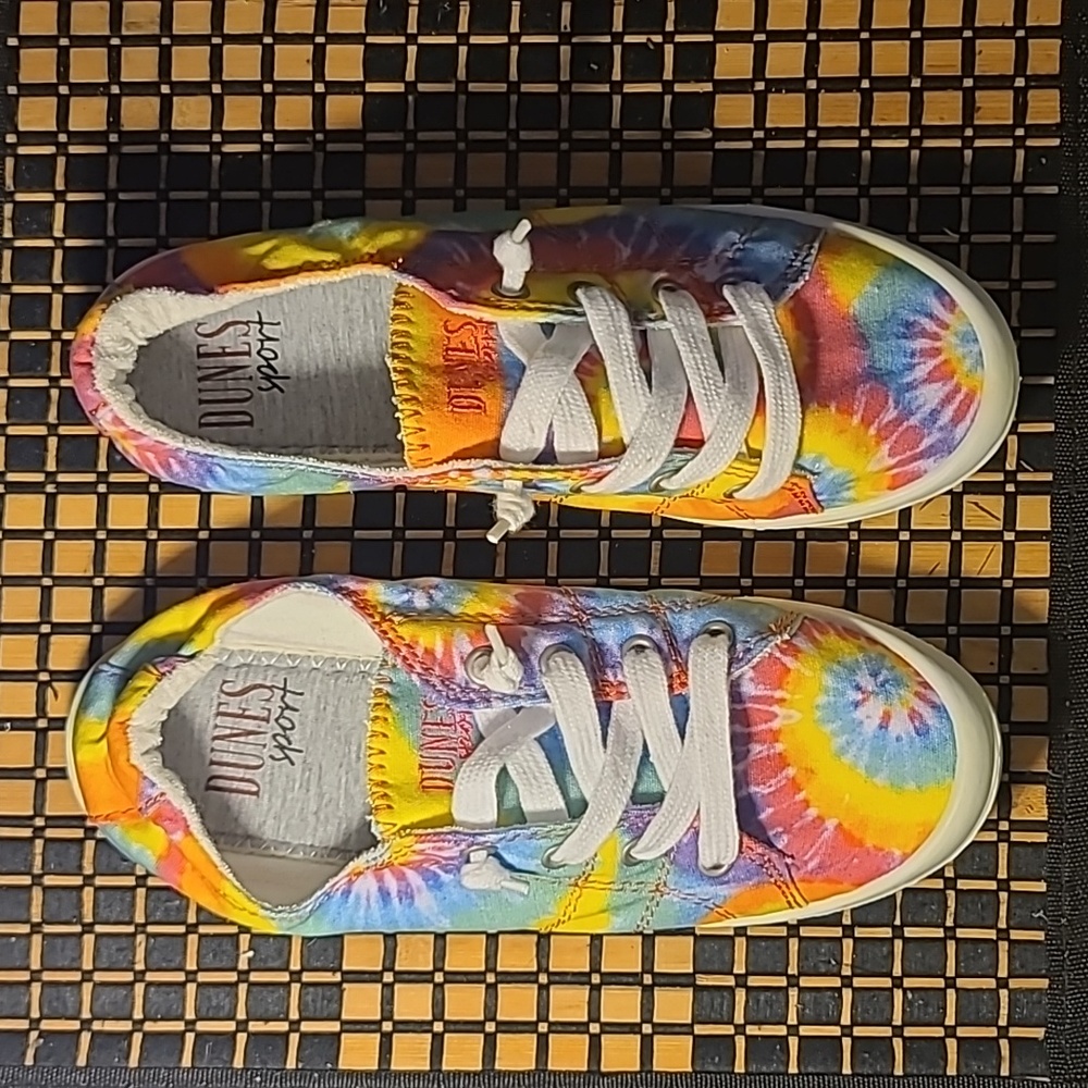 Dunes sport slip on shoes tie dye size 8